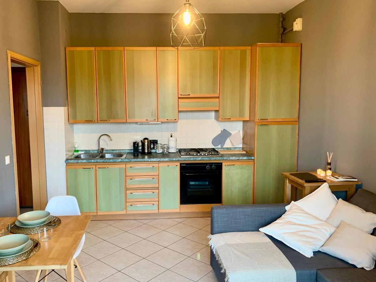 Gius' Apartment Elegante Vicino Ospedale Biella Gaglianico Luaran gambar