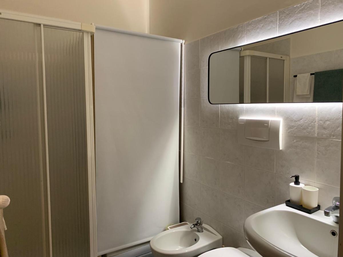 Gius' Apartment Elegante Vicino Ospedale Biella Gaglianico Luaran gambar